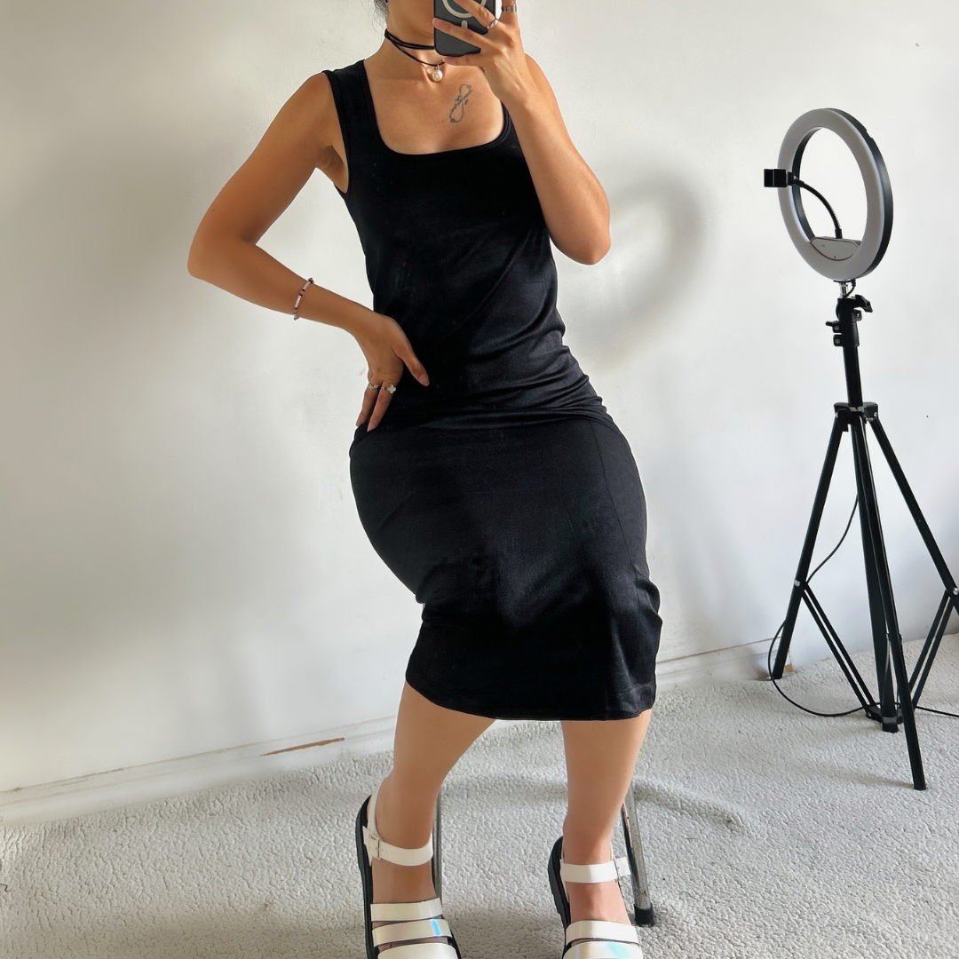 VESTIDO MIDI - NEGRO
